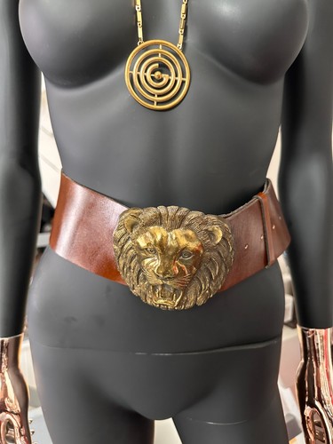 Leather Belt with Vintage Lion's Head Buckle 1970's - Bild 15 von 16