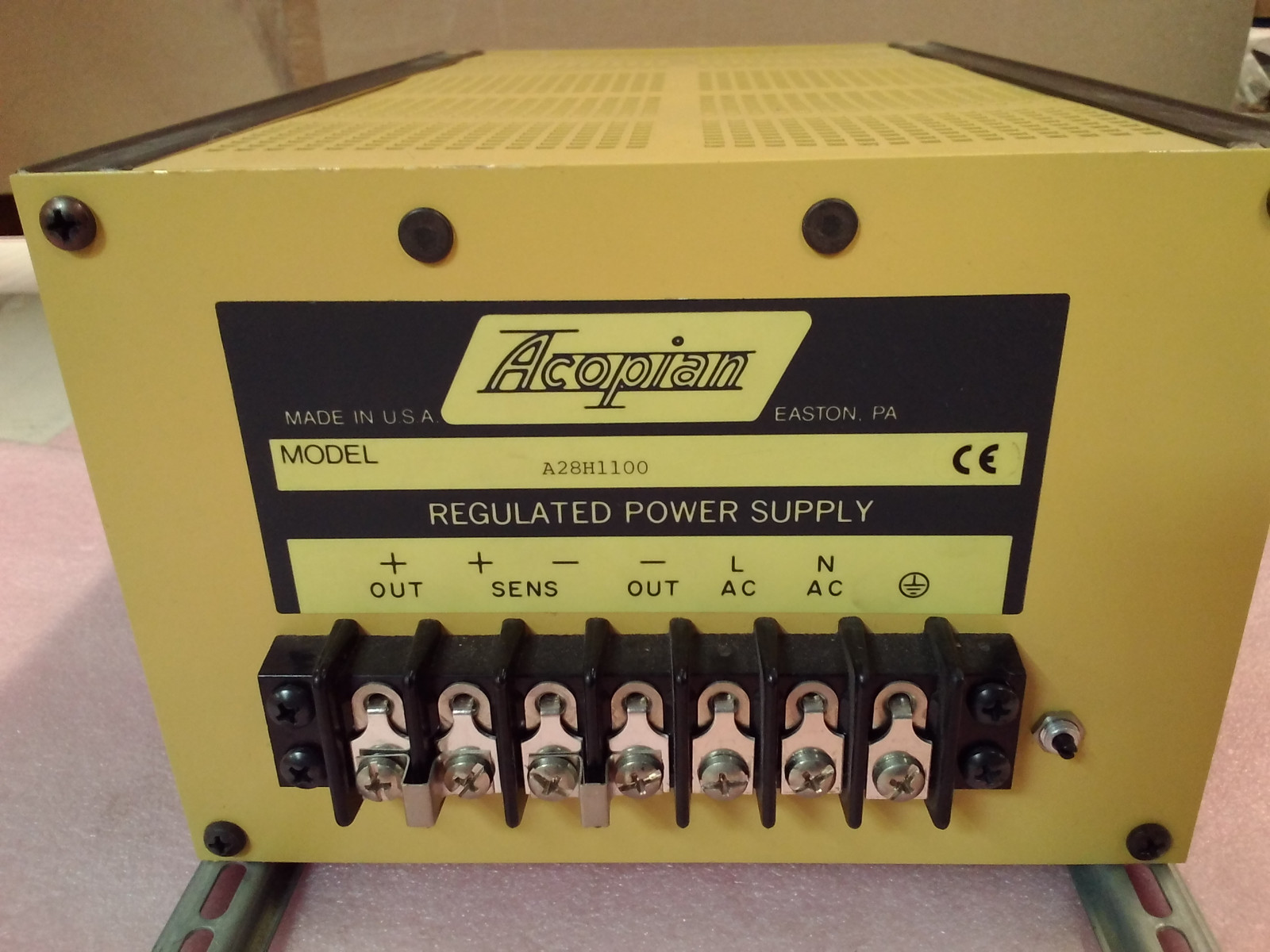 ACOPIAN Model A28H1100 Regulated Power Supply