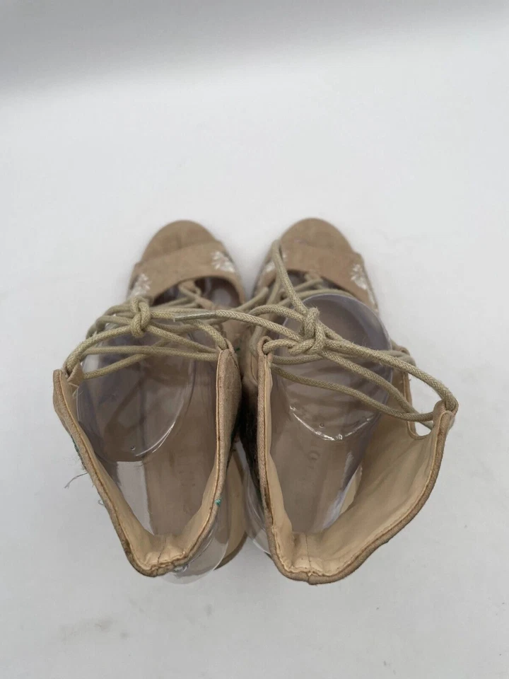 Tacones Wild Diva Lounge con tiras para mujer talla 8,5 beige bordados tacones con cordones Foto 4 de 4