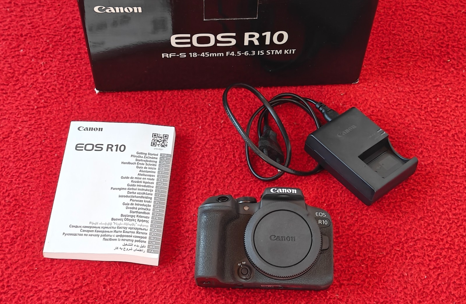 EOS R10
