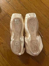 freed pointe shoes 4.5xx L maker