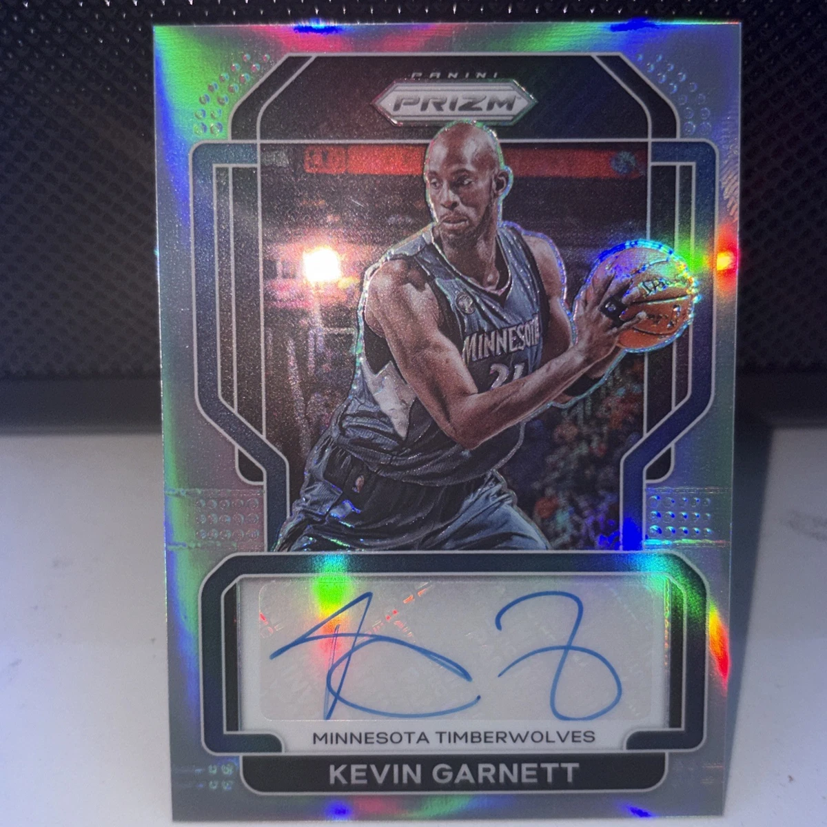 Kevin Garnett Basketball Autographed Sports Trading Cards