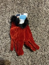 Vintage Red Woman  s Velveteen Gloves