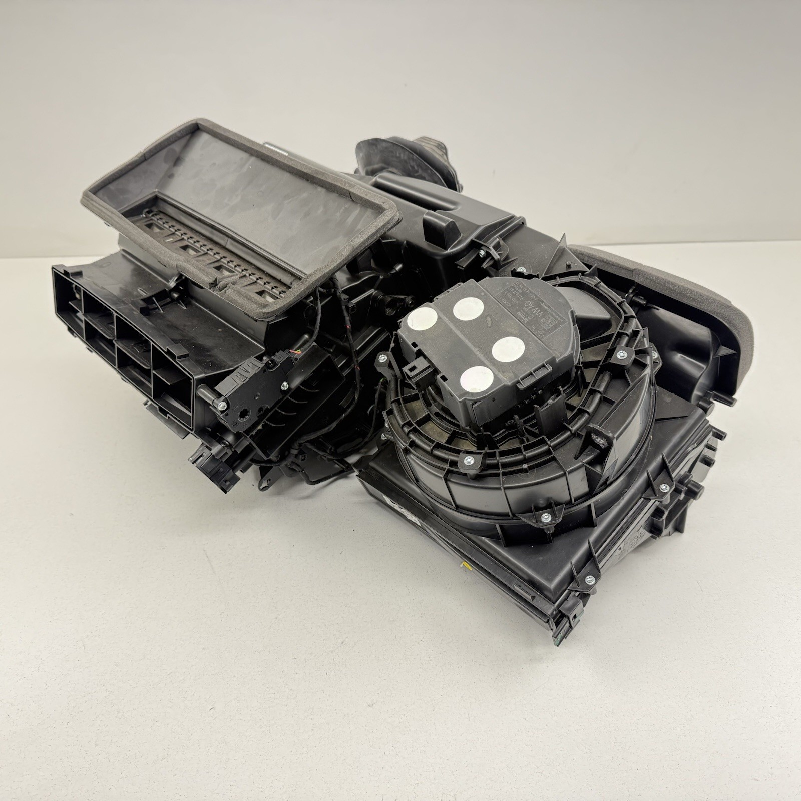 17-23 Audi R8 HVAC Box Heater Core Blower Motor Housing 4S1820005B OEM