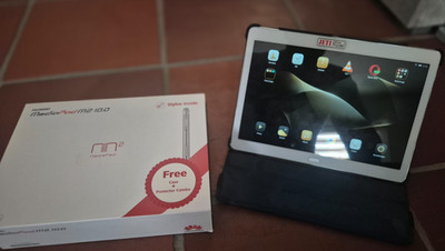 Huawei MediaPad [ M2-A01w ] mit Original Verpackung und Zubehör