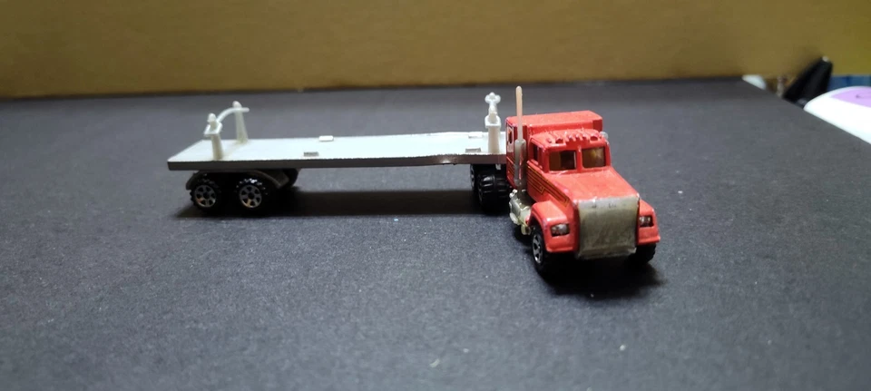 road champs semi trucks Red Flats Bed Mack - Image 3 of 4