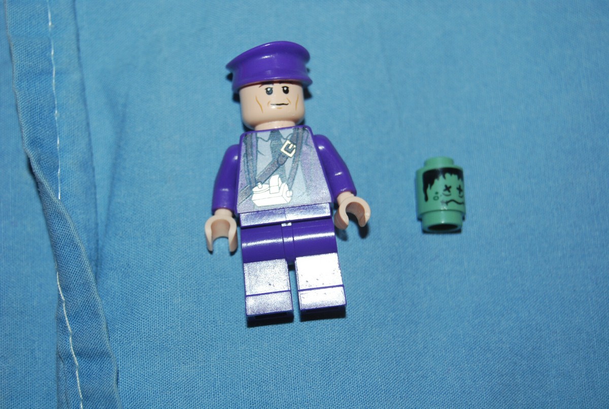 Lego Stan Shunpike w/ Shrunken Head Minifigure Minifig 4866