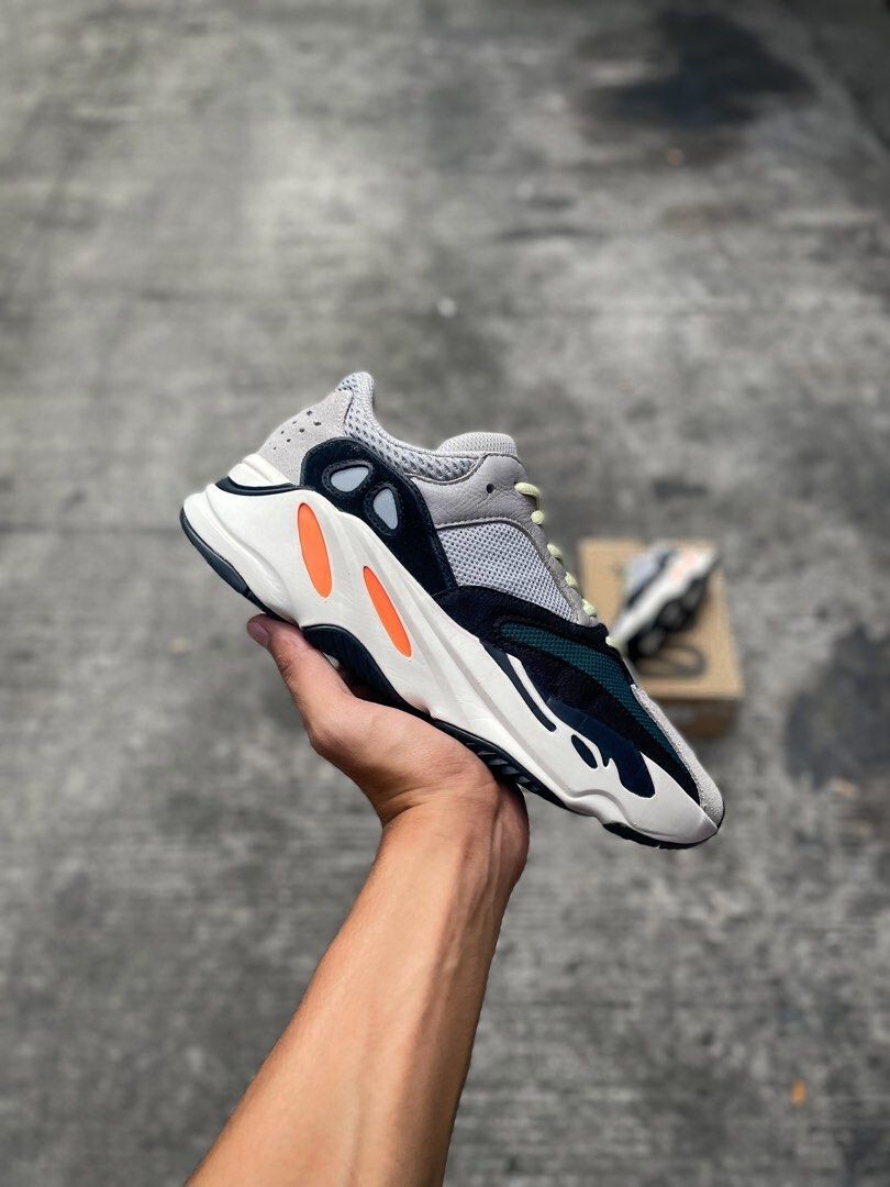 yeezy 700 wave runner size 10.5