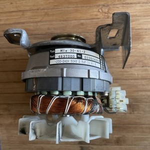 Miele WT 945 Waschtrockner Motor/Antriebsmotor  4637000 Mle 30-41/2 #1713-2**