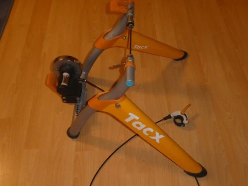 Rollentrainer TACX Satori