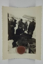 Foto  Russland Sebesch Verwundete werden in Flugzeug verladen