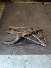 BEECHCRAFT BEECH 18 REAR TAIL LANDING GEAR LOOK