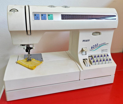 PFAFF Nähmaschine; Modell 6232 mit IDT