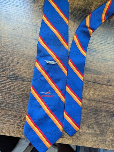 Southwest Airlines Flight Attendant Official Wolfmark Tie + SWAPA Pin