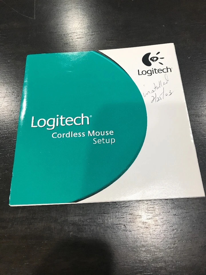 Installation Guide / CD De Logiciel: Logitech sans Fil Souris Optique - Photo 1/2