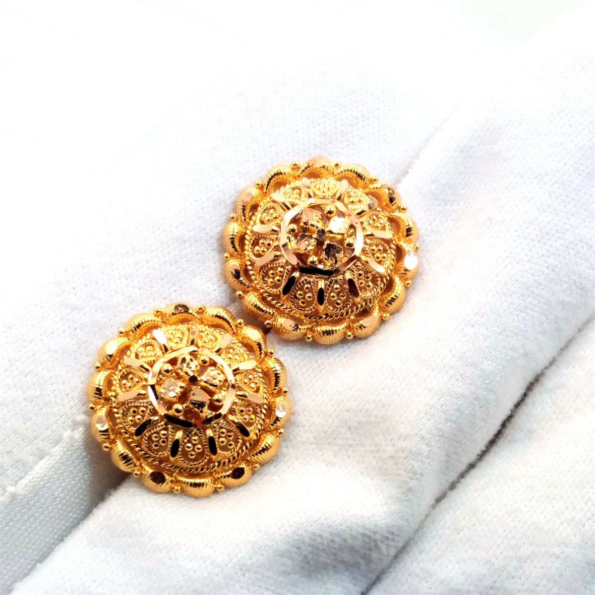 22K YELLOW GOLD AUTHENTIC FILIGREE WORK EARRING STUD