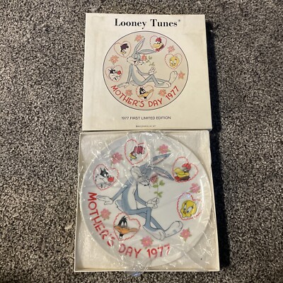 Vintage Looney Tunes Bugs Bunny '' Mothers Day 1977 ''  7 1/2 Inch Plate With Box