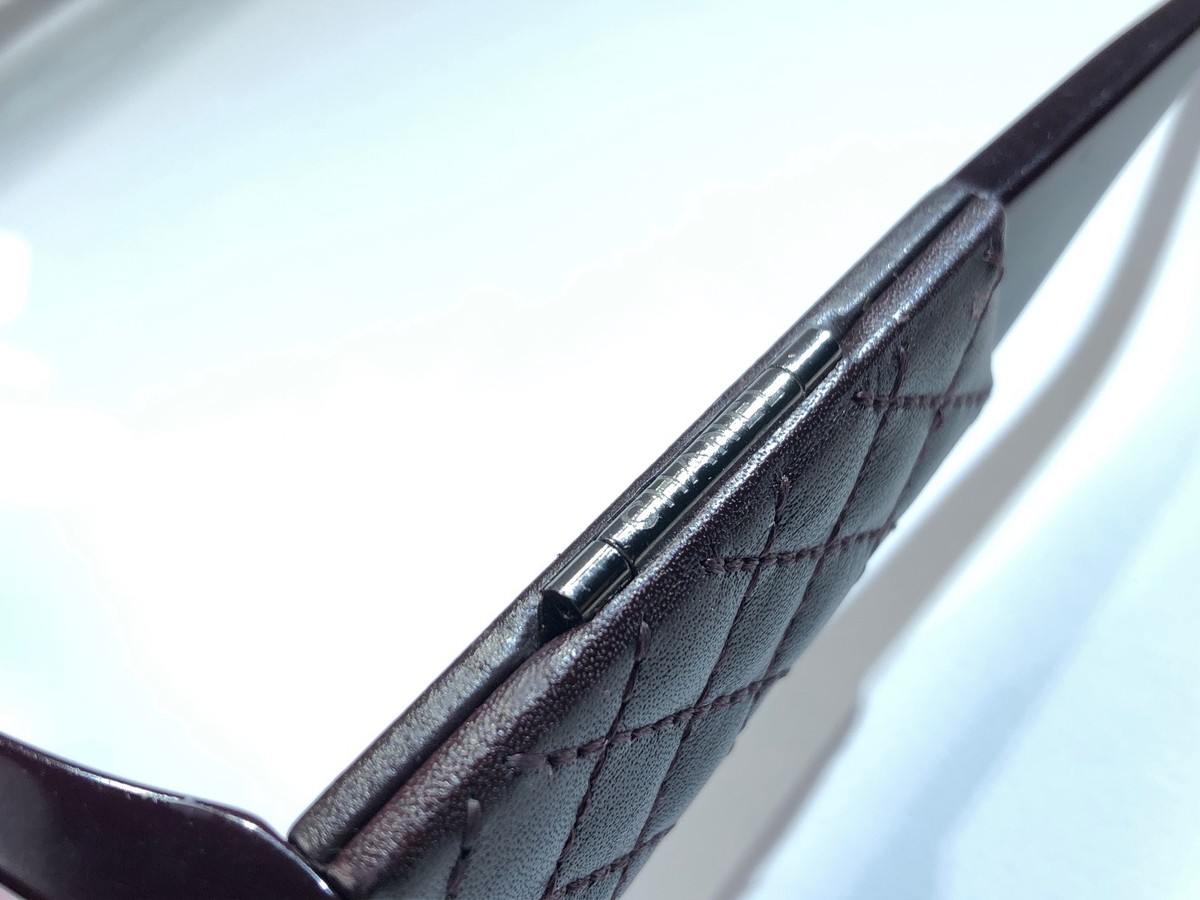 VINTAGE CHANEL 5202 HIDDEN MIRRORS QUILTED LEATHER FRAME LENS 90\'S MADE IN ITALY Vintage Chanel Sunglasses Black Hidden Mirrors Quilted Frame  main image 2