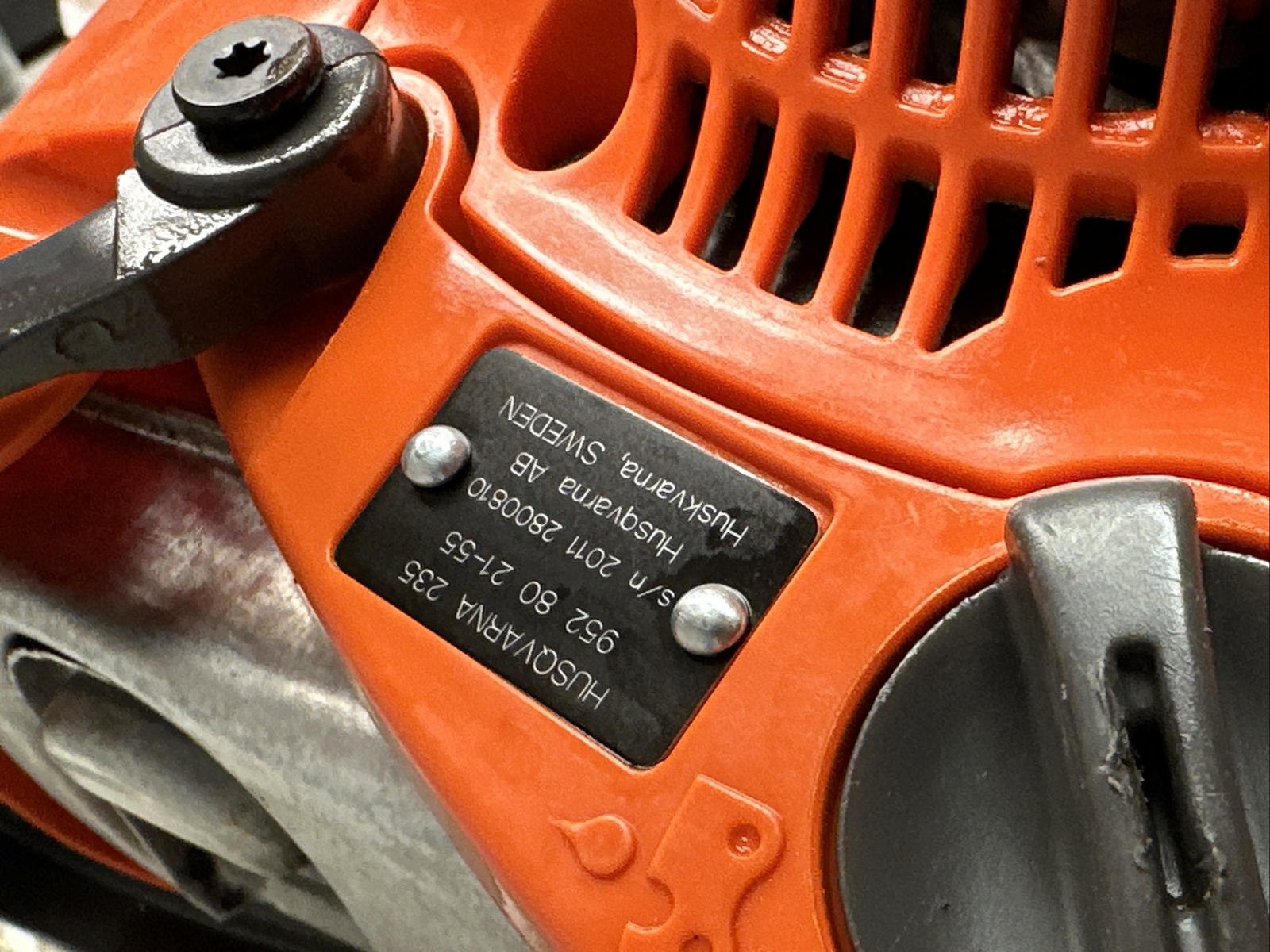 Husqvarna Gas Powered Chainsaw 16" Inch Bar With Chain E Series Model