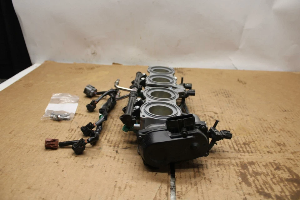 20-22 KAWASAKI Z H2 INYECTORES DE COMBUSTIBLE PRINCIPALES / CUERPOS DEL ACELERADOR BB382 Foto 4 de 4