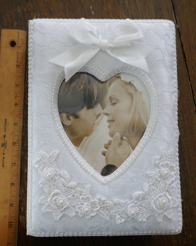 Wedding Photo Album 4-Fold That Holds 112  6" x 4"  Photos and box UNUSED