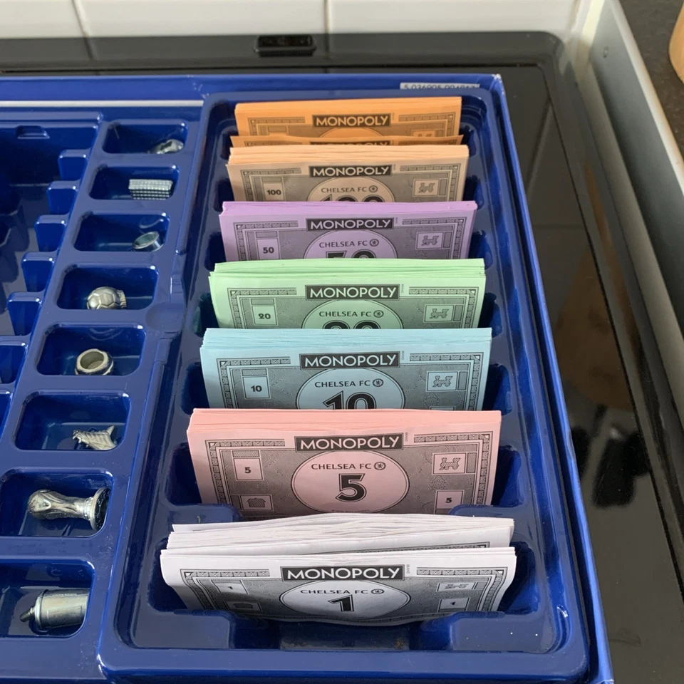 Monopoly Chelsea Football Club Edition Board Game - Image 3 of 4