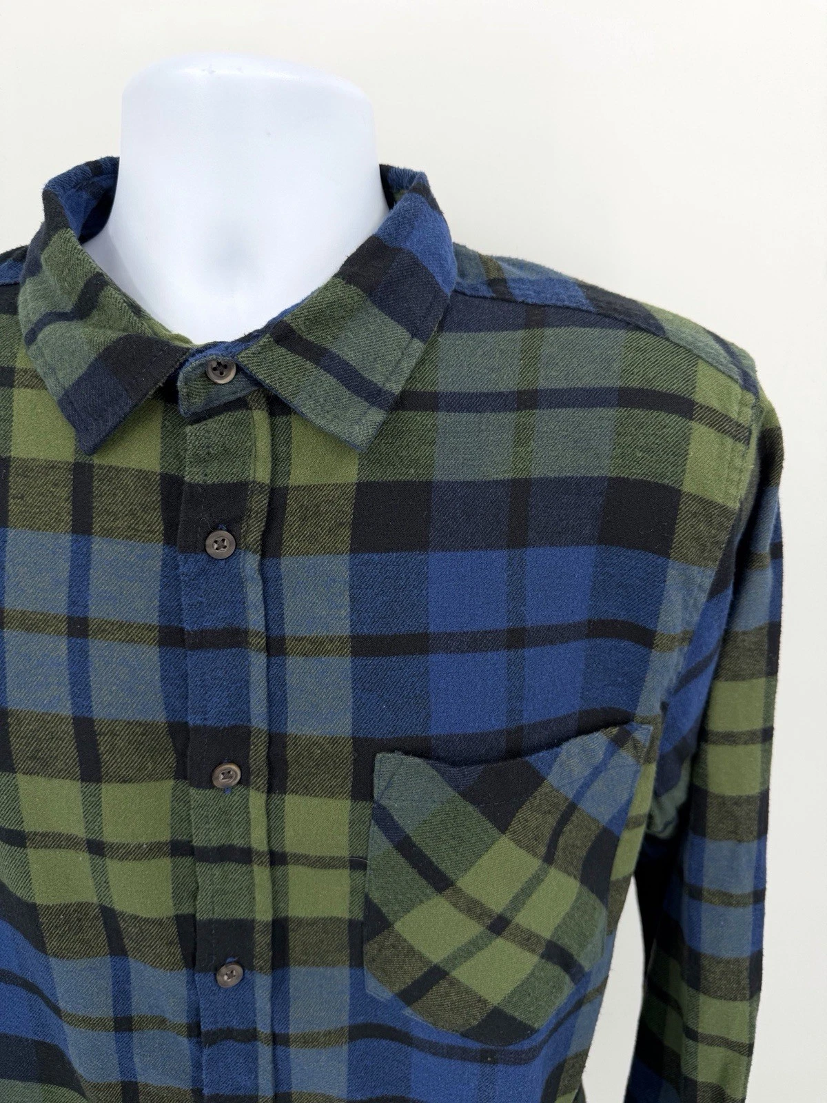 Cloudveil Men's Large Flannel Shirt Blue Green Buffalo Plaid Outdoor Hiking Logo