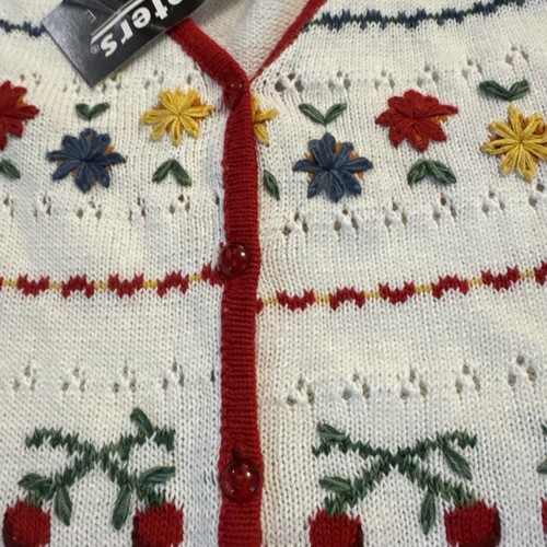 Gina Peters Vintage Embroidered Flowers And Cherries Sweater Vest NWT PS - Picture 3 of 14