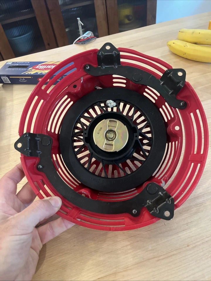 Honda recoil Starter From GXV610 Engine (28400‑ZE3‑W02ZP) - Image 2 of 3