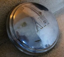 Austin Healey Sprite Hub  cap 1959-1962 OEM USED BUT VERY NICE (AH8)