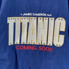 VTG 1997 Titanic Jacket Men’s L Blue Movie Cast Crew James Cameron Paramount
