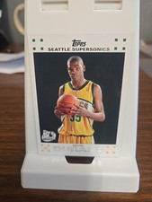 Kevin Durant 2007 Topps 50th Anniversary White Border RC Rookie Card Centered. rookie card picture