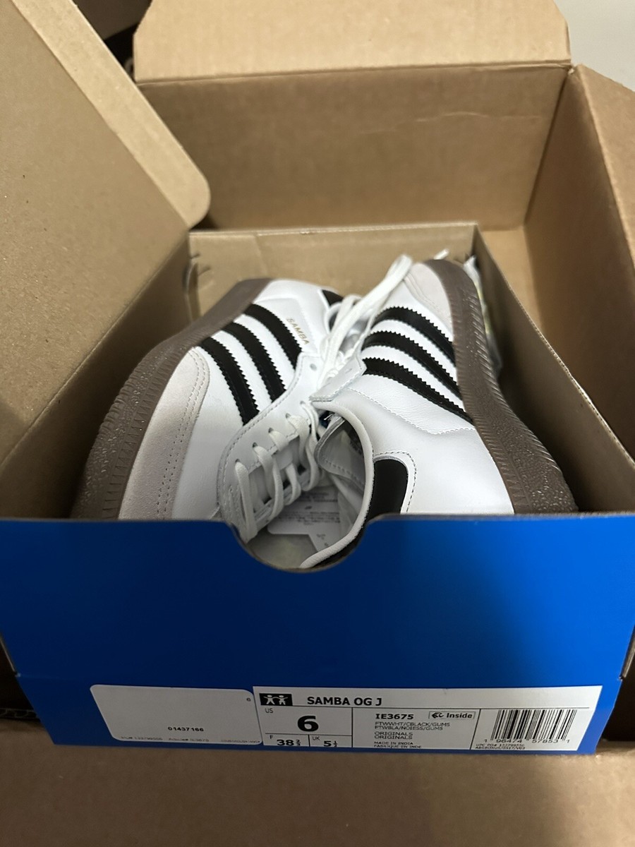 adidas gazelle silver green womens Big Kid Adidas Samba OG Zipped main image 1
