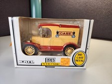 Ertl 1913 Model T Case 1:25 Diecast Bank 1990
