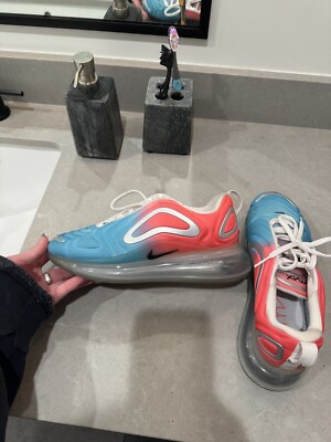Size 7.5 - Nike Air Max 720 Pink Sea W