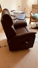 Riser Recliner Electric Dual Motor Leather Armchair Immaculate Used