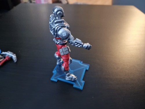 Fortnite A.I.M Solo Mode 4" Jazwares Epic Games Figure w/ 4 x Accessories 2019 - Foto 5 di 7