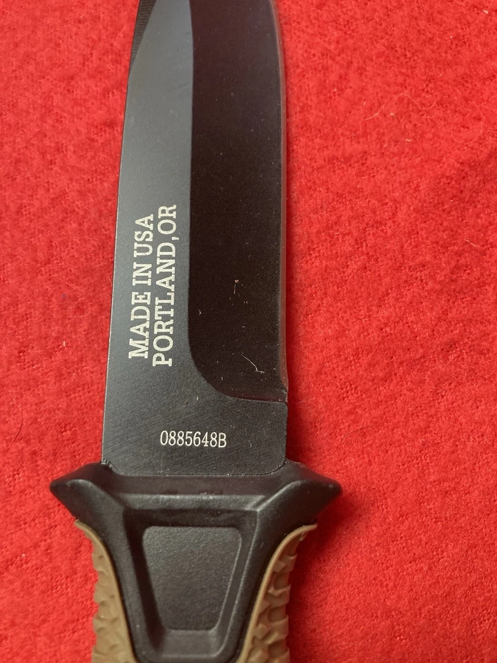 Gerber Strongarm , 1 Real Gerber USA , 1 FREE Replica quality knife  - Image 4 of 4
