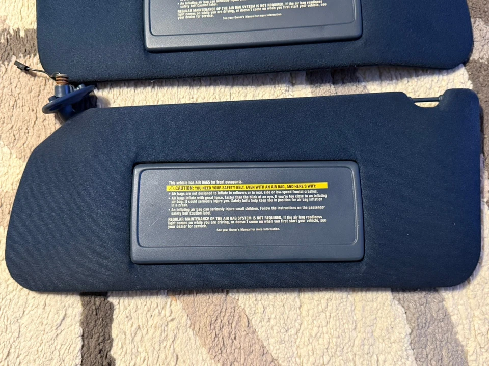 🔥 93-96 Cadillac Fleetwood Brougham Juego de parasol conductor pasajero azul oscuro. Foto 3 de 4