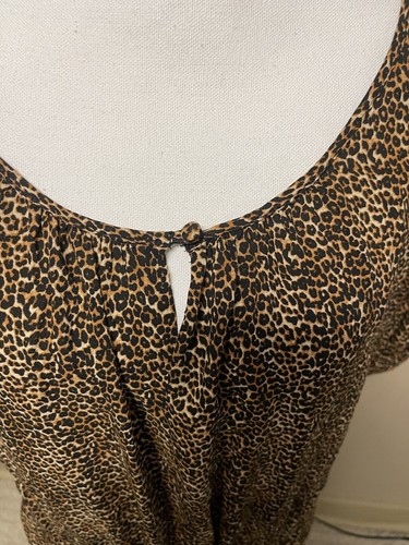 Women’s Express Leopard Print 100% Viscose Blouse Size L - Picture 2 of 8