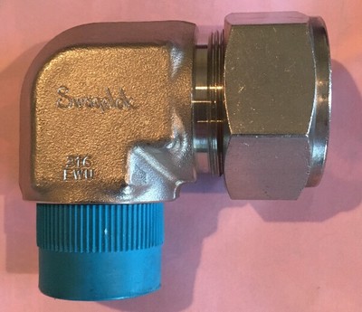Swagelok SS-1610-2-12 Stainless Steel 1'' Tube - 3/4'' NPT Elbow Fitting Union NEW
