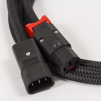 Audiophile IEC C14 auf Verriegelung C13. TRUE 13amp Kabel. Schwarz geflochten