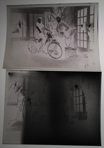 Vtg 1930s American Family Snapshot Photo NEGATIVES Christmas Tree Presents Toys - Picture 5 of 11