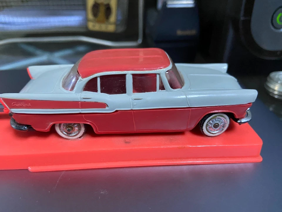 NOREV PLASTQUE ANCIENNE SIMCA CHAMBORD AVEC CARAVANE HÉNON- ÉCHELLE 1/43 - Photo 3/4