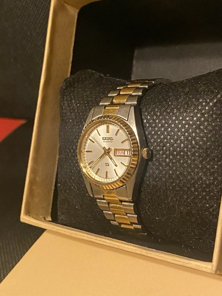 Rare 1980s SEIKO GOLD PLATED Two Tone Day-Date SQ 24MM Ladies Watch NEW Battery - Image 4 of 4