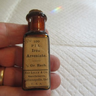 VINTAGE BROWN MEDICINE APOTHECARY EMPTY BOTTLE PAPER LABEL IRON ARSENIATE ELI LI