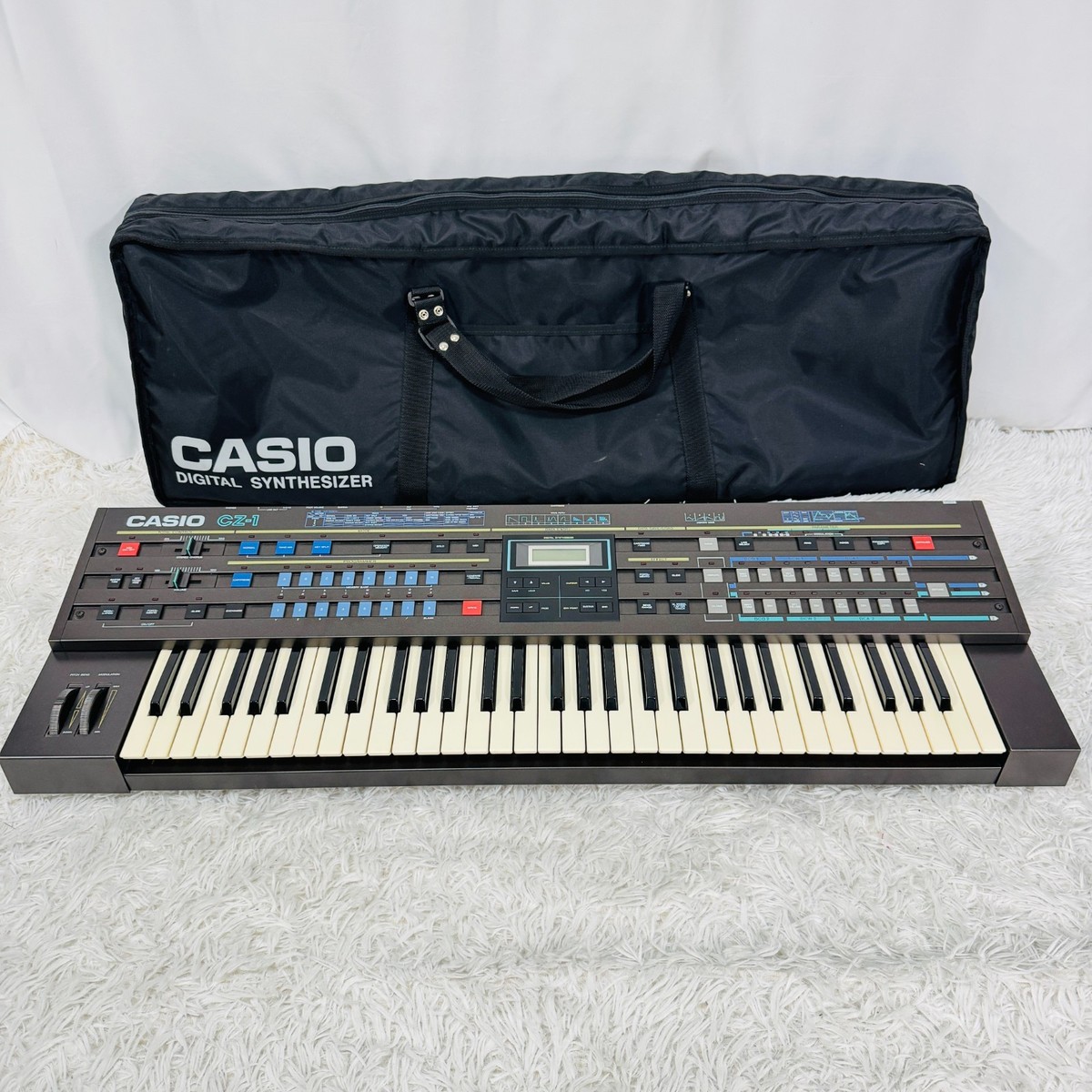 Casio CZ-1 Digital Synthesizer Vintage 61-Key Keyboard w/ Soft