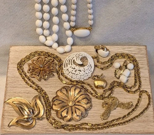 Vintage Lot Of 11 ALL Trifari White & Gold Jewelry Brooches Necklaces Earrings