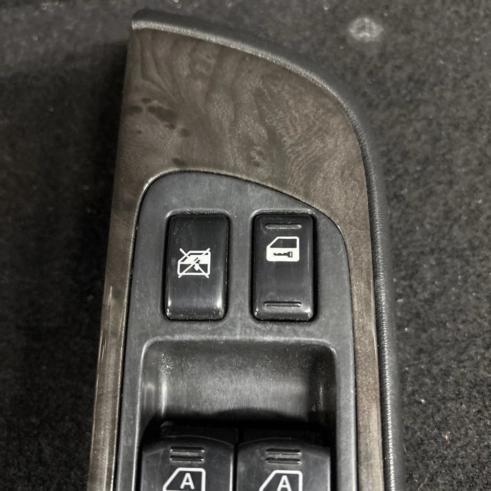 Interruptor de bloqueo de ventana de conductor maestro izquierdo Nissan Pathfinder 2001-2004 OEM gris Foto 4 de 4