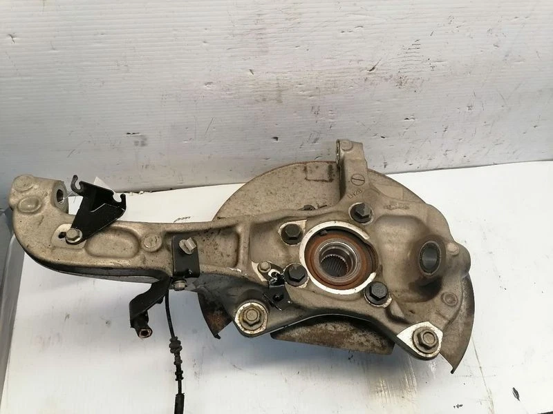 2021-2024 Chevrolet Tahoe Front Left Driver Spindle Knuckle Assembly Oem - Image 2 of 4